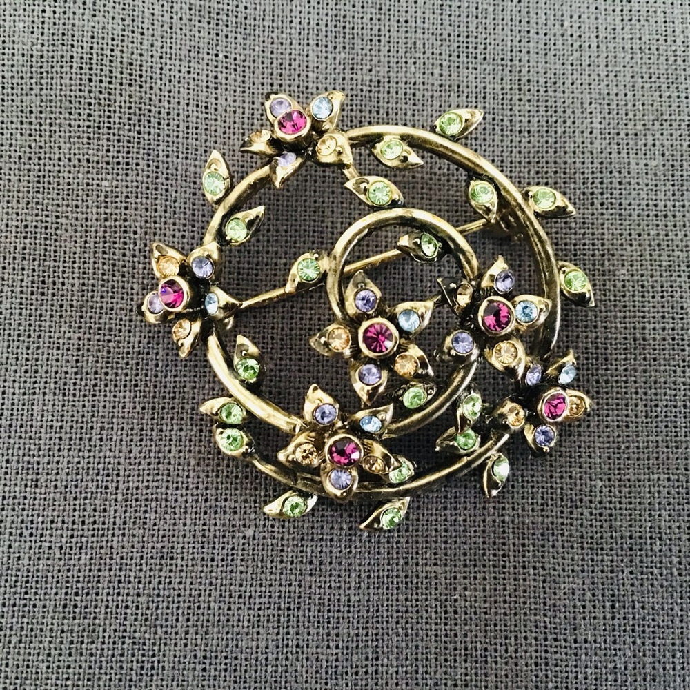 Vintage MONET Gold Tone Openwork Glass Rhinestone Flower Spiral Pin Brooch.